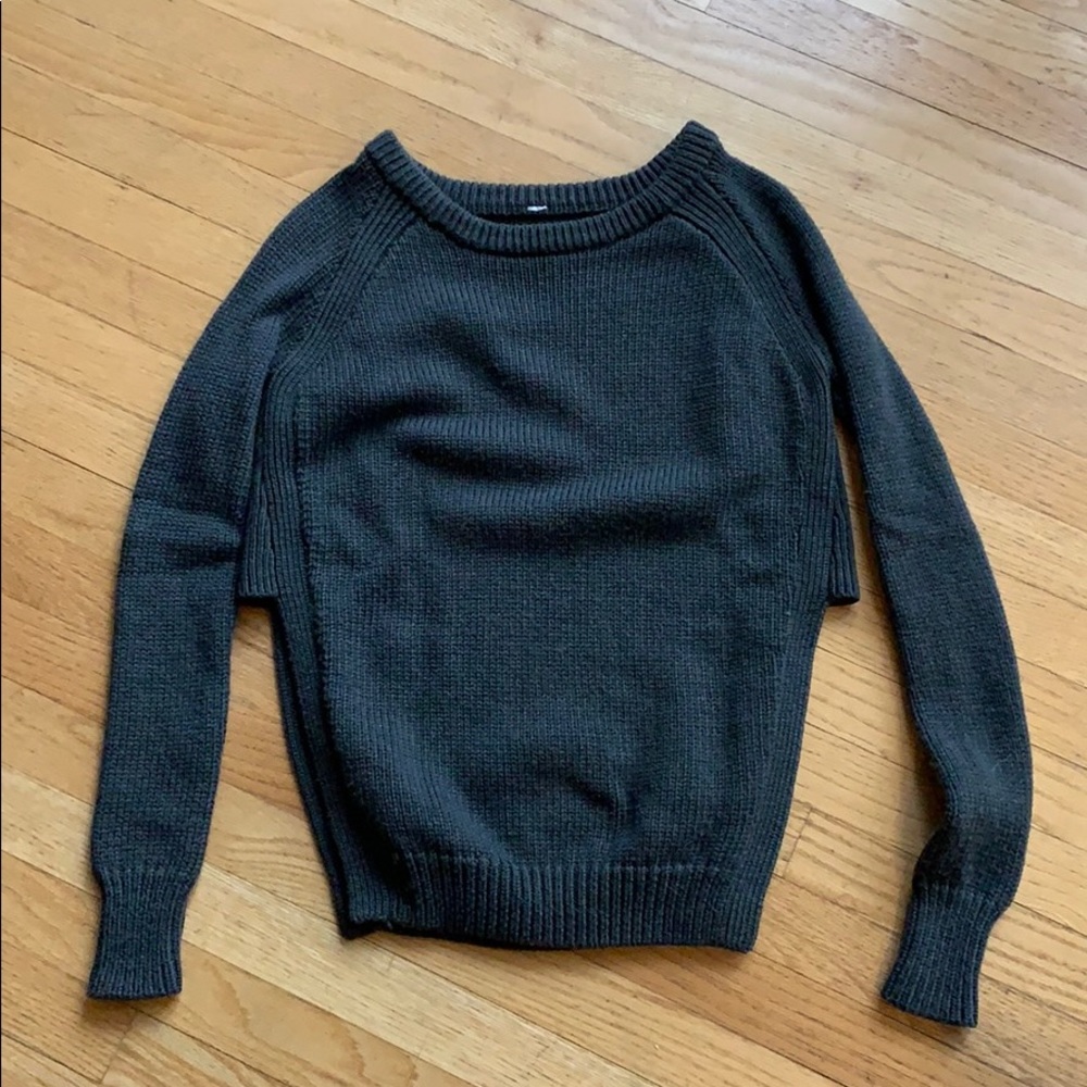 Green lululemon sweater